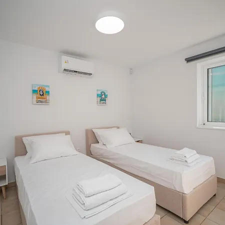 Marilou Karia (Kefalonia)